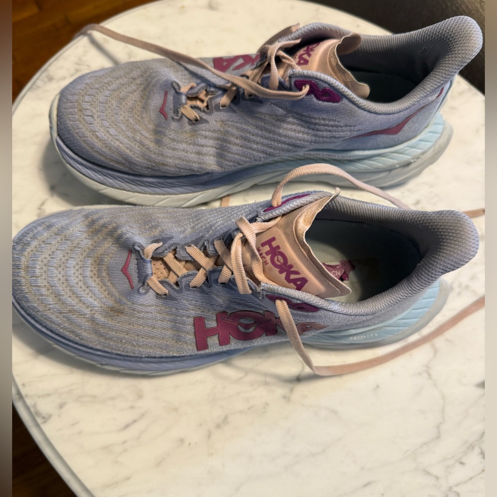 Hoka One One Mach5 blue and purple Athletic Shoes Lightweight Sz 8.5